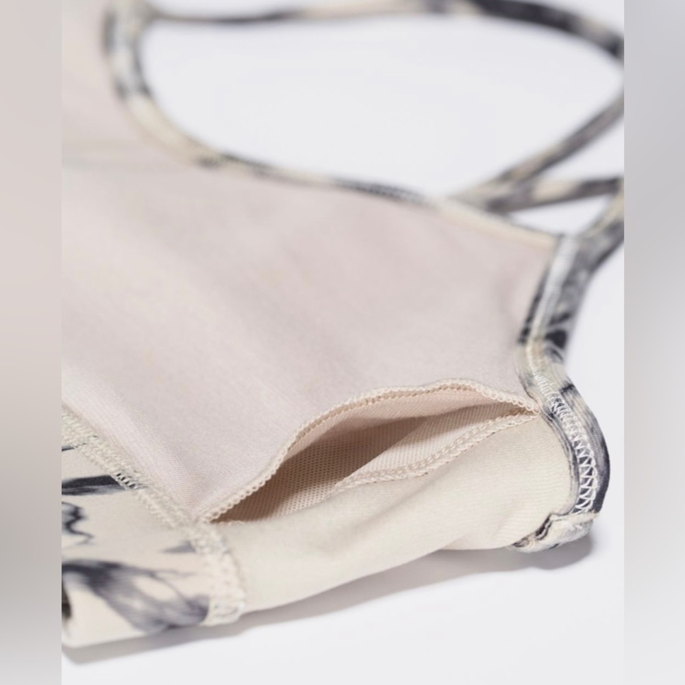 Lululemon Women’s Flow Y Bra IV - Picture 6 of 14